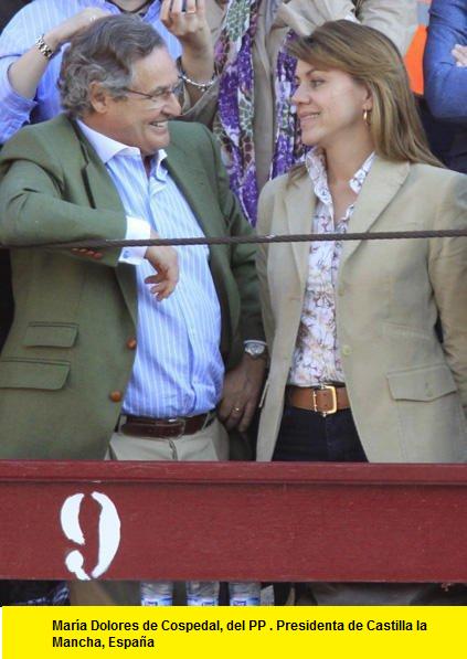 María Dolores de Cospedal  en los toros